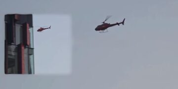 Pak minuta para ndeshjes, ngrihet helikopteri rreth stadiumit, çfarë po ndodh?