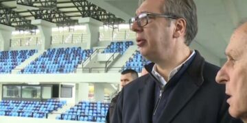 Vuçiç i del kundër federatës serbe: Pse ndryshuan stadium?
