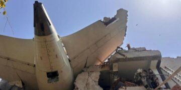 Tragjedia ajrore në Indi, zbardhet shkaku i rrëzimit të avionit ‘Boeing 787’