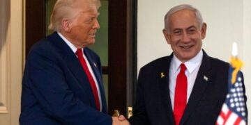 “Ktheji avionët mbrapsht”, zbulohet biseda e tensionuar e Trump me Netanjahun që ruajti armëpushimin