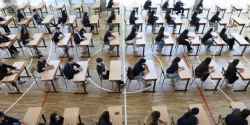 Matura Shtetërore, publikohen vlerësimet e provimit të Matematikës