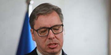 Vuçiq të rinjve: Mos i jepni Kurtit rast për t’ju arrestuar