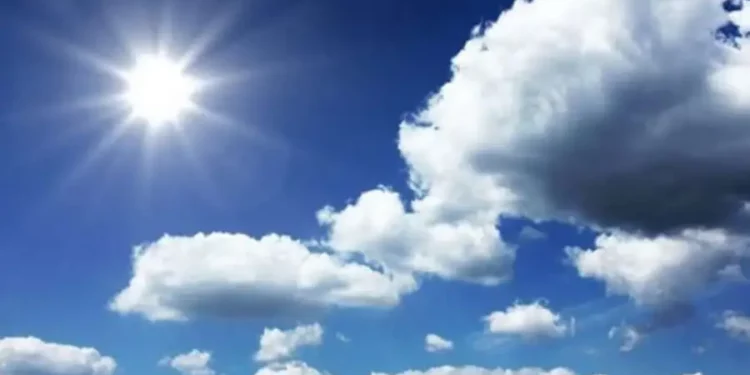 Keni bërë plane për në plazh? Mësoni si parashikohet të jetë moti nesër