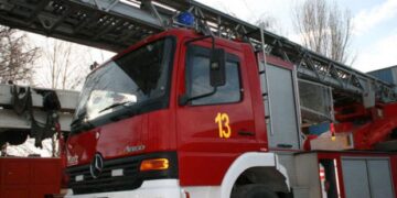 Zjarr në lagjen në Berat, ja çfarë dyshohet