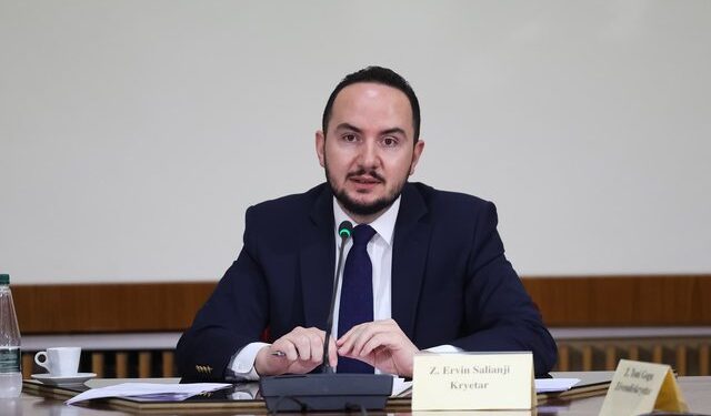 Kërkoi lirim nga burgu, Gjykata e Fierit shtyn seancën për ish-deputetin e PD, Ervin Salianji