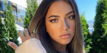 Romancë e re për Sarën, ndjekësit të habitur nga fotoja