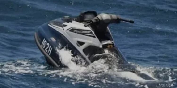 Rrëzohet nga “Jet Ski” te Shkëmbi i Kavajës, plagoset rëndë turist belg
