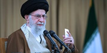 “I dhamë një shuplakë Amerikës”- Khamenei shpall fitoren ndaj Izraelit: I shembëm
