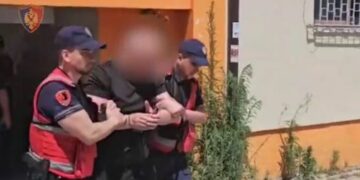 Fier/ Shpërndante heroinë në doza, përfundon në pranga 53-vjeçari