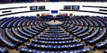 PE miraton raportin për Shqipërinë: Zgjedhjet konkurruese, por u përdor shteti