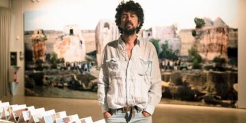 Ekspozita më e re në Galerinë “GOCAT” që të bën të mendosh se sa të ngjashëm dhe të ndryshëm jemi