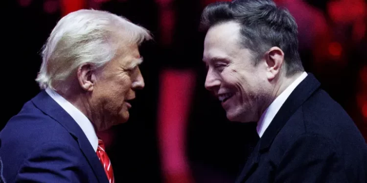 Musk njoftoi krijimin e një partie të re politike, Trump kritikon: Qesharake…