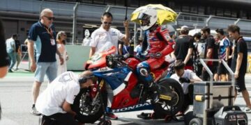 TJETËR TRONDITJE PËR SPORTIN/ Ndërron jetë në pistë piloti 20-vjeçar