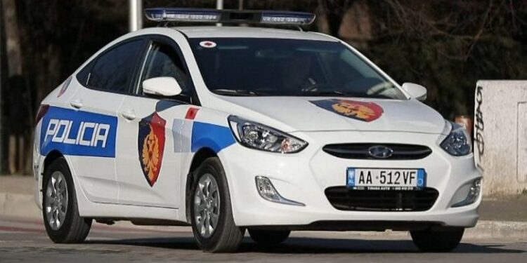 Të shtëna me armë zjarri në Sarandë, dy të plagosur pranë stadiumit të qytetit