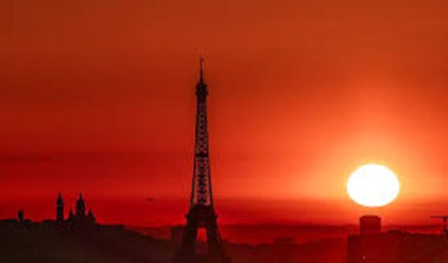 Evropa “përvëlohet”, rritet rreziku i zjarreve! Miliona njerëz përballen me valën e jashtëzakonshme të nxehtësisë