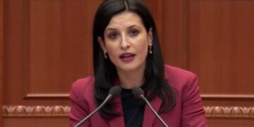 ‘Shqipëria me strategji zyrtare kundër dezinformimit’, Gjonaj në Kuvend: Për sigurinë kombëtare