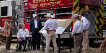 Trump vlerëson reagimin ndaj katastrofave në Teksas, por e ardhmja e FEMA-s është e errët