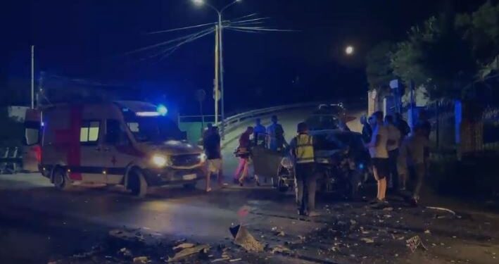 Aksident i rëndë në Lezhë–Shkodër: Taksia përplaset me kamion