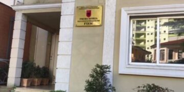 Prokuroria e Fierit sekuestron 267 hektarë tokë/ E përfituar me dokumente të falsifikuara