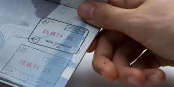 Jo më vula në pasaporta/ Nga 12 tetori BE do të regjistrojë vetëm hyrje-djaljet në sistem, vlen edhe vendet jashtë unionit