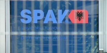 Gjykata caktoi sot masën e arrestit me burg, identifikohen 8 të arrestuarit nga SPAK pjesë e grupit kriminal