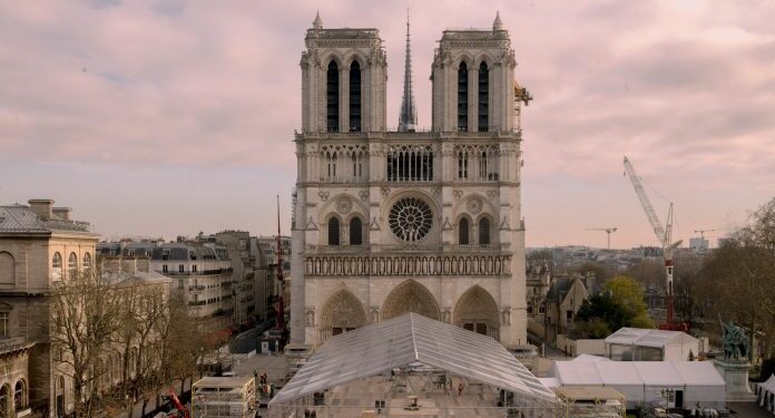 Microsoft : “Notre Dame” në Paris do të paraqitet në platformë digjitale
