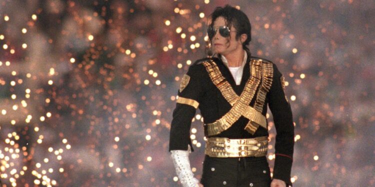 Çorapja e Michael Jackson-it shitet në ankand për 8 mijë euro