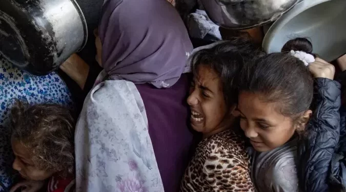 Amnesty International: Izraeli qëllimisht po i lë palestinezët të vuajnë nga uria