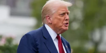 Hyjnë në fuqi tarifat e reja historike të Trump, cilat vende preken dhe si