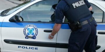 Policia greke arreston 33-vjeçarin shqiptar, akuzohet për dh*në ndaj ish-partneres