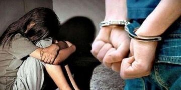 Kryen marrëdhënie sek*uale me të miturën, arrestohen 4 të rinj, në kërkim një 17-vjeçar