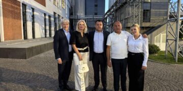 Drejtori global i Raiffeisen Bank, Dr. Johann Strobl, viziton Devolli Corporation dhe Devolli Group