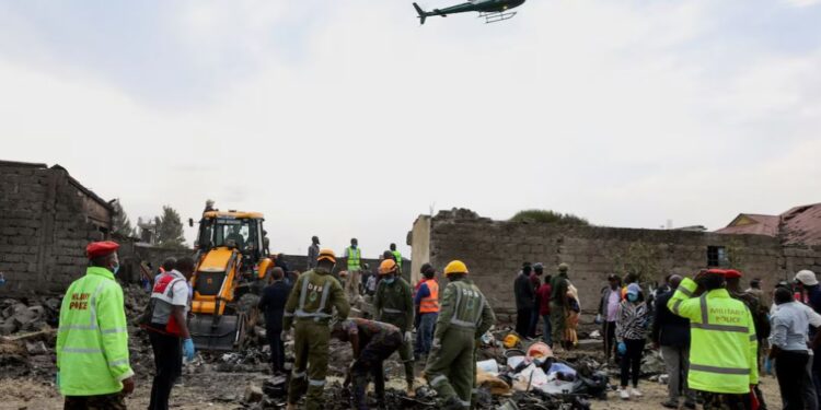 Rrëzohet avioni në Nairobi, humbin jetën gjashtë persona