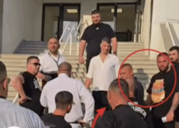 Parandalohet skandali para sfidës së Conference League, tifozi rumun futet me simbol serb në ‘Fadil Vokrri’