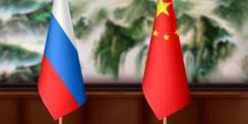 Kina dhe Rusia bashkojnë forcat, nisin stërvitjet e përbashkëta ushtarake