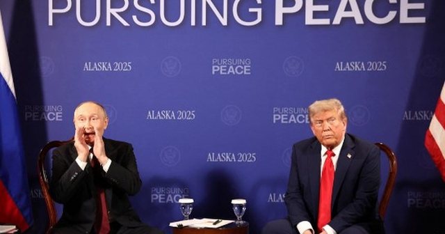 “Në kërkim të paqes”, brenda sallës ku po takohen Trump e Putin. Kujt i bërtet Presidenti rus?