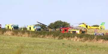 Rrëzimi i helikopterit në Britaninë e Madhe, në bord ndodheshin katër persona! Incidenti gjatë një trajnimi për pilotë