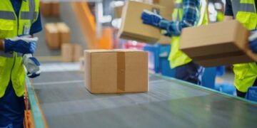 25 shtete i përgjigjen tarifave të Trump, pezullojnë të gjitha dërgesat postare drejt SHBA-së