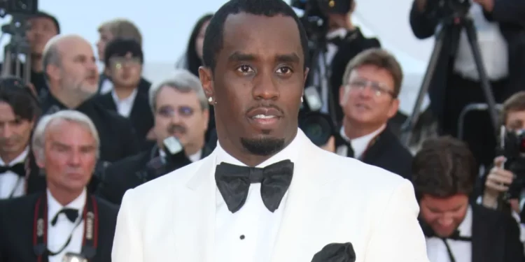 Bie poshtë padia, Diddy triumfon në Gjyq