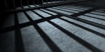 I dënuar për vrasje, arratiset një i burgosur nga qendra e paraburgimit në Mitrovicë