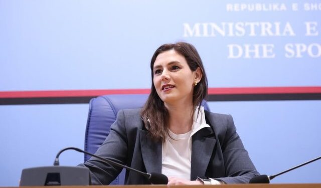 Qeveria e re Rama 4/ Shkrihet ministria e Ministrinë e Shtetit për Rininë dhe Fëmijët e Bora Muzhaqit