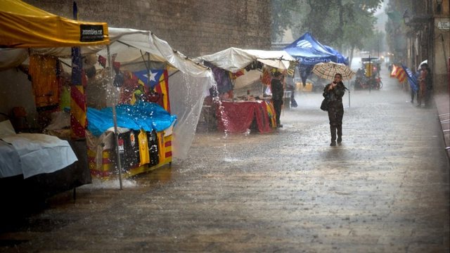 Shirat e rrëmbyeshëm përfshijnë Spanjën, ndërron jetë një person nga përmbytjet në Katalonjë