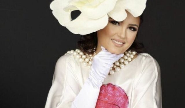 Parashqevi Simaku mbush 59 vjeç,