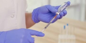 Vaksinat e gripit, mjekët apel qytetarëve: Vaksinohuni! Prioritet fëmijët dhe personat mbi 50 vjeç