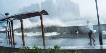 Supertajfuni Ragasa i afrohet Hong Kongut dhe Kinës, evakuohen rreth 2 mln banorë në Guangdong