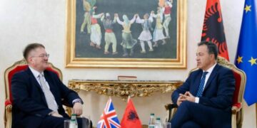 Peleshi takon ambasadorin britanik: Mirënjohës për mbështetjen në fushën e konsolidimit institucional dhe qeverisjes llogaridhënëse