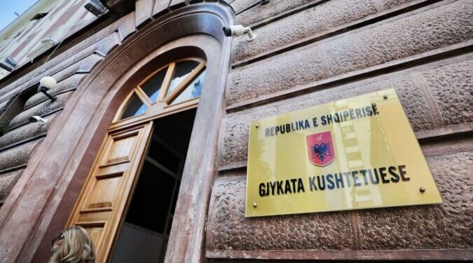 Gjykata e Lartë zgjedh Asim Vokshi si anëtar të Gjykatës Kushtetuese