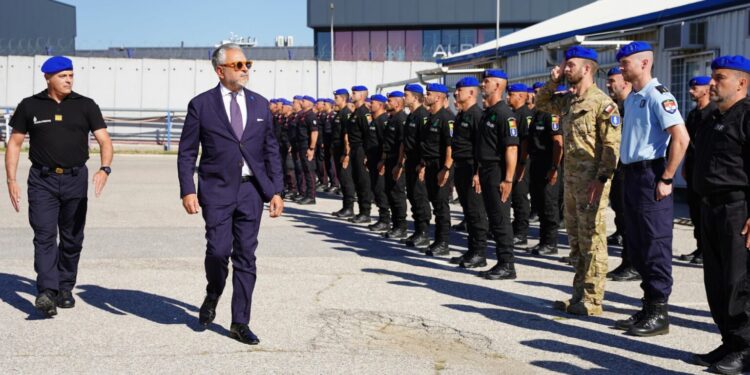 24 karabinerë italianë zbarkojnë në Kosovë për sigurinë e zgjedhjeve lokale të 12 tetorit