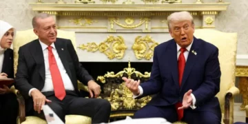 “Erdogan respektohet nga Putin dhe Zelensky”, Trump: Turqia mund të ulë në tryezën e negociatave Rusinë dhe Ukrainën