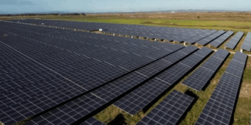 Miratohet ndërtimi i dy centraleve fotovoltaike në Ersekë dhe Fier